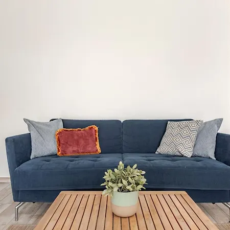 Cozy T2 1-bedroom With Vineyard View